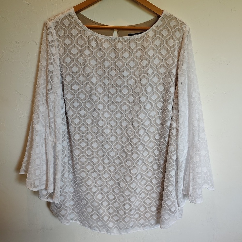 Dennis Basso White Sheer Overlay Geometric LINED Bell Sleeve Blouse Sz 1X